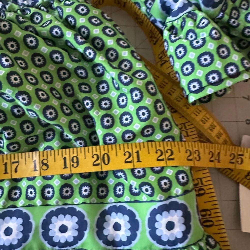 Gretchen Scott SZ Med The Posh Foulard Green Medallion Ruffle V-Neck Maxi dress - Picture 12 of 15